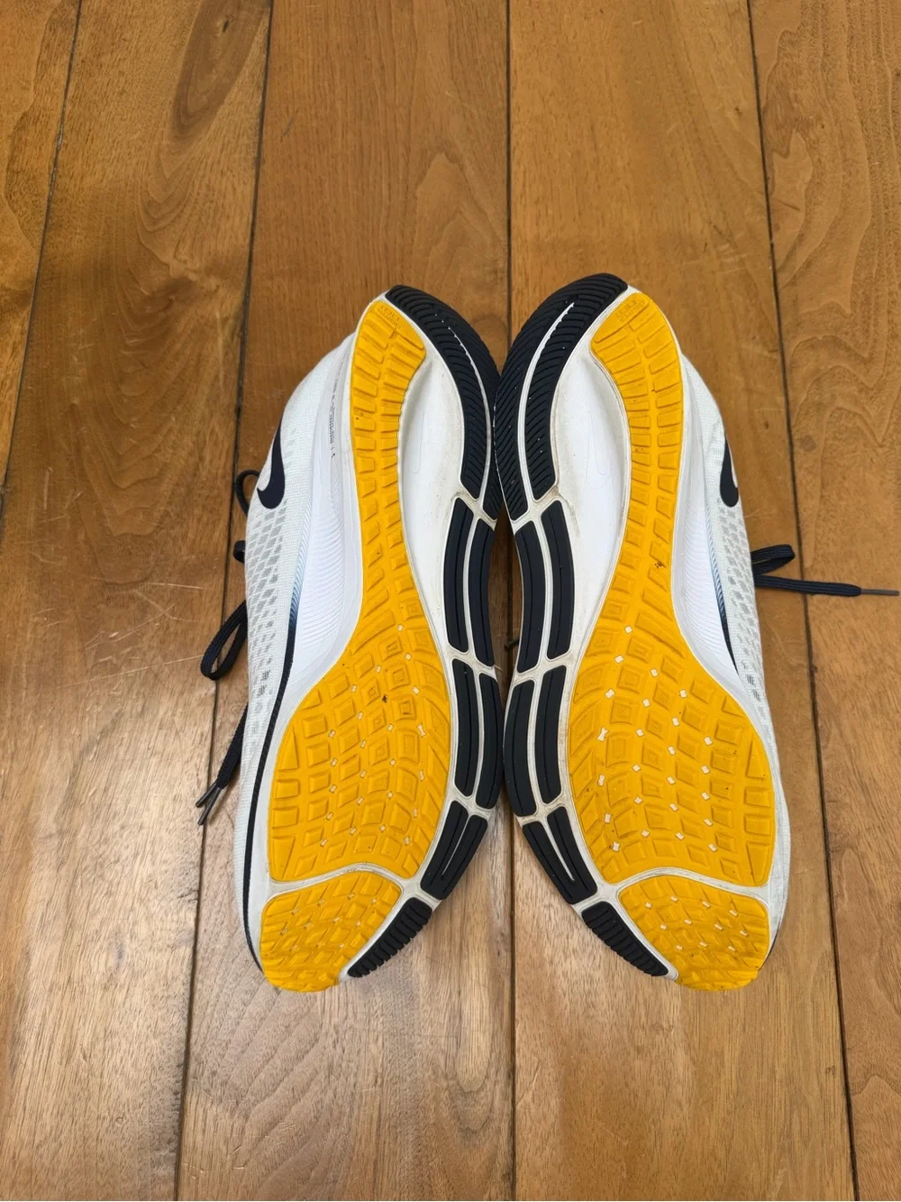 Nike Air Zoom Pegasus 37 Michigan Wolverines Running Shoes Men’s Size 12